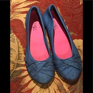 Blue jean shoes